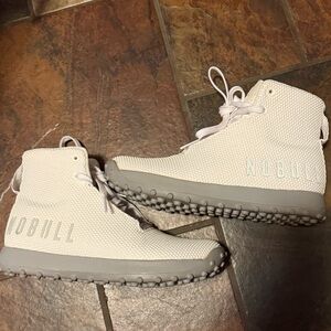 NOBULL new high top sneakers size 5.5